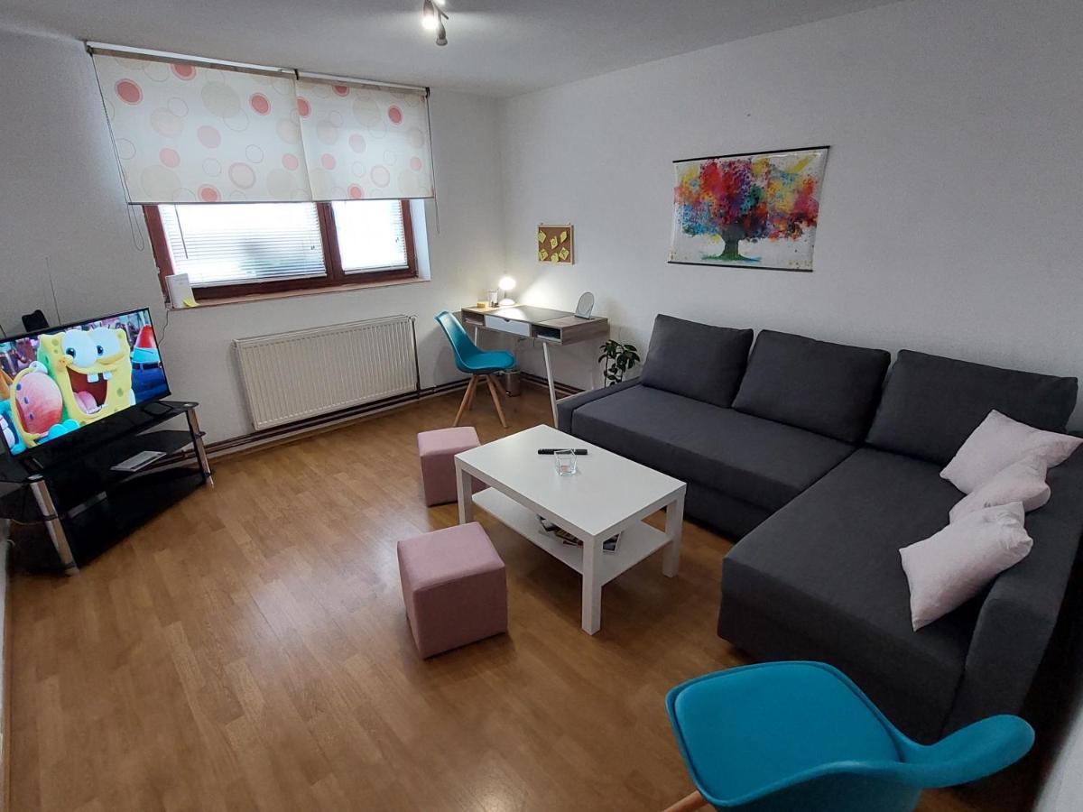 Suite Elena Nedelisce Esterno foto