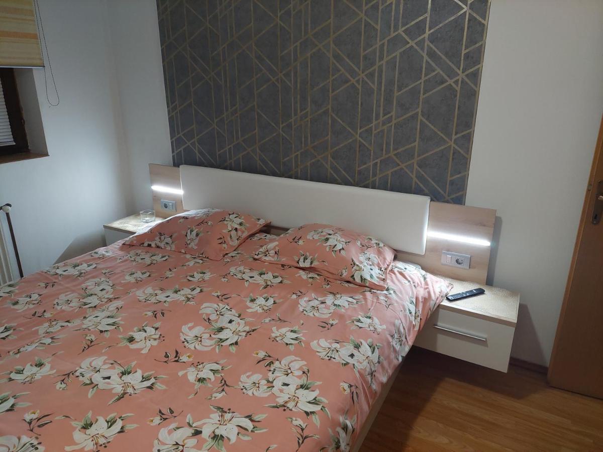 Suite Elena Nedelisce Esterno foto
