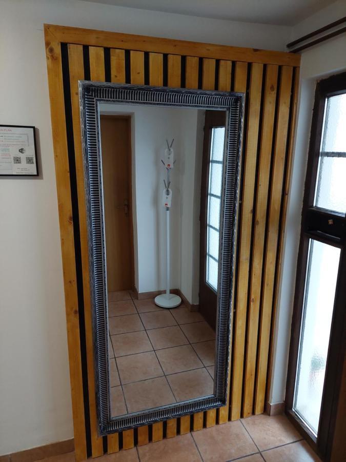 Suite Elena Nedelisce Esterno foto